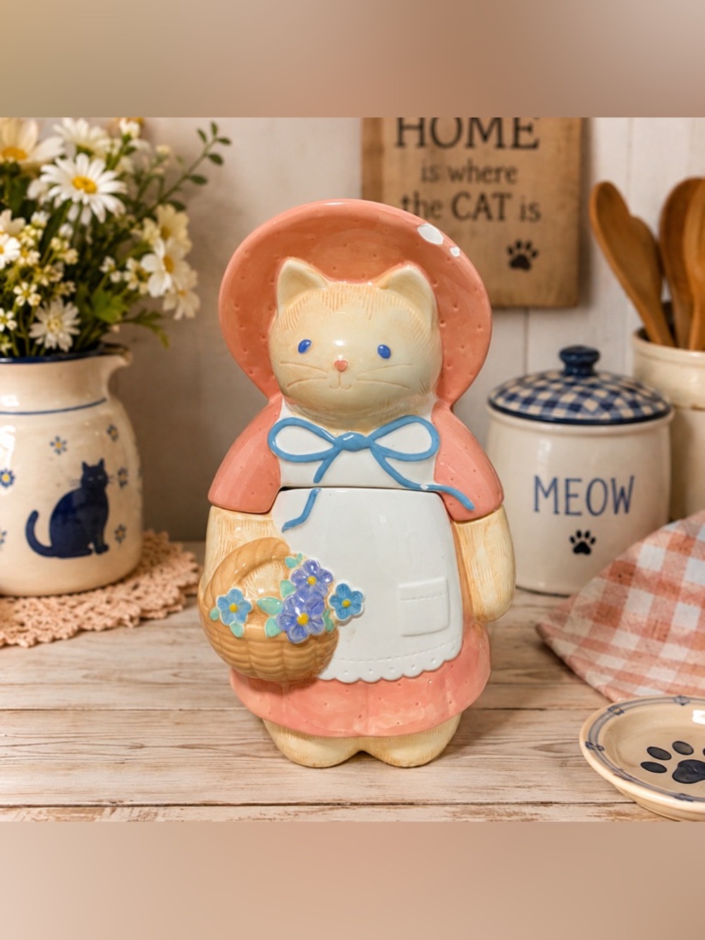🔍 Vintage Treasure Craft “Stitch in Time” Auntie Em Cat Cookie Jar